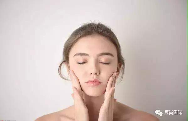 痘痘形成的主要原因有哪些？