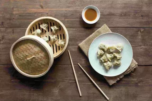 长痘痘了，这些食物是万万不能吃的