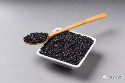 长痘痘后，哪些食物最好不要吃？