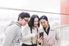 男生和女生引发痘痘的原因，居然不一样